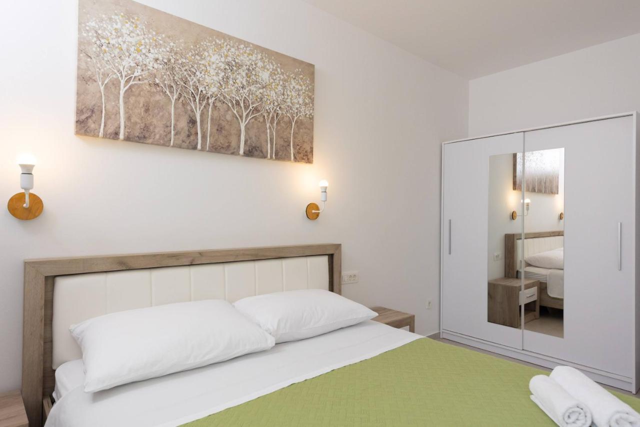 Apartments Laurea Slano Exterior photo